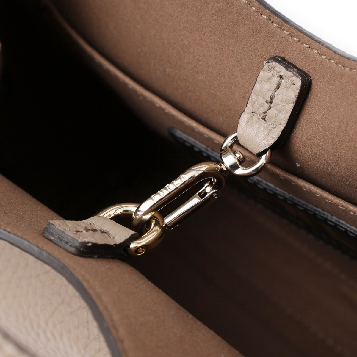 FURLA フルラ ショルダーバッグ 2WAY/ハンドバッグ/FURLA