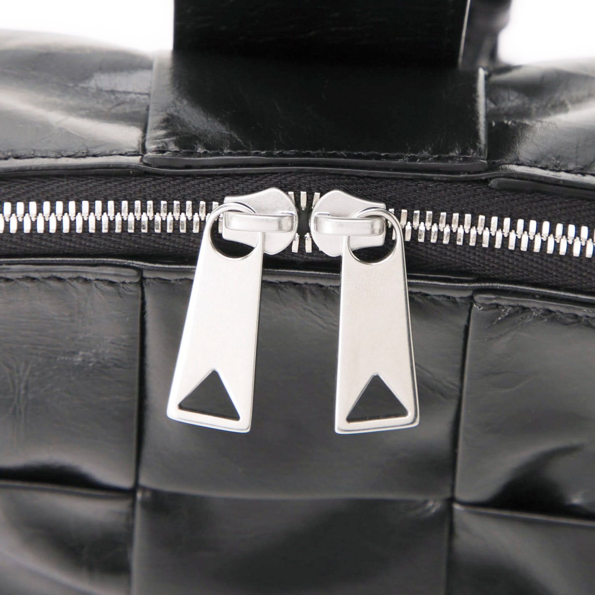 BOTTEGA VENETA ボッテガヴェネタ ショルダーバッグ メンズ | メンズ