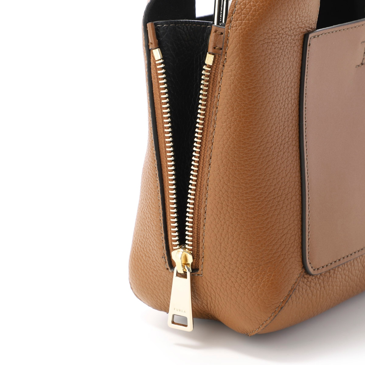 FURLA フルラ GILDA バッグ ほぼ未使用　土日限定価格です！ wb00583bx10841576s.jpg