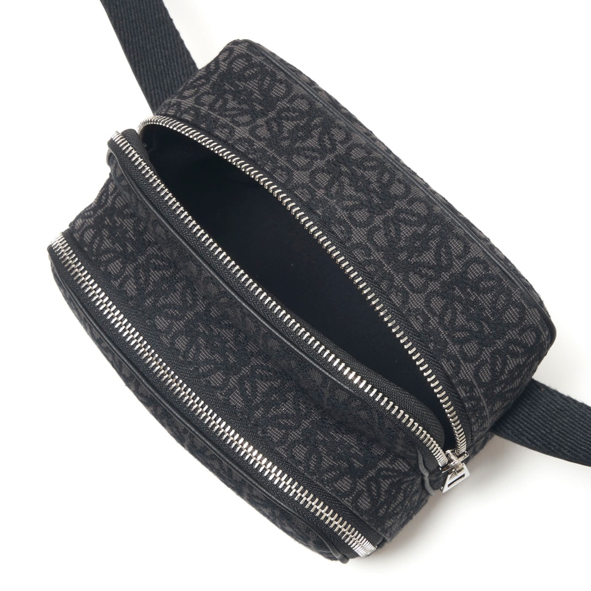 お醤油　LOEWE ロエベ　メンズクロスボディバッグ ロエベ LOEWE バッグ ショルダーバッグ カメラ クロスボディバッグ