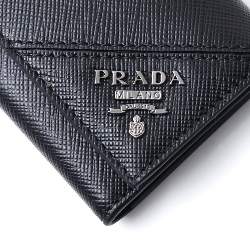 【お値下げ中‼️】PRADA プラダ　キーケース　メンズ　サフィアーノ 美品 PRADA プラダ サフィアーノ キーケース 4連 ロゴ PRADA