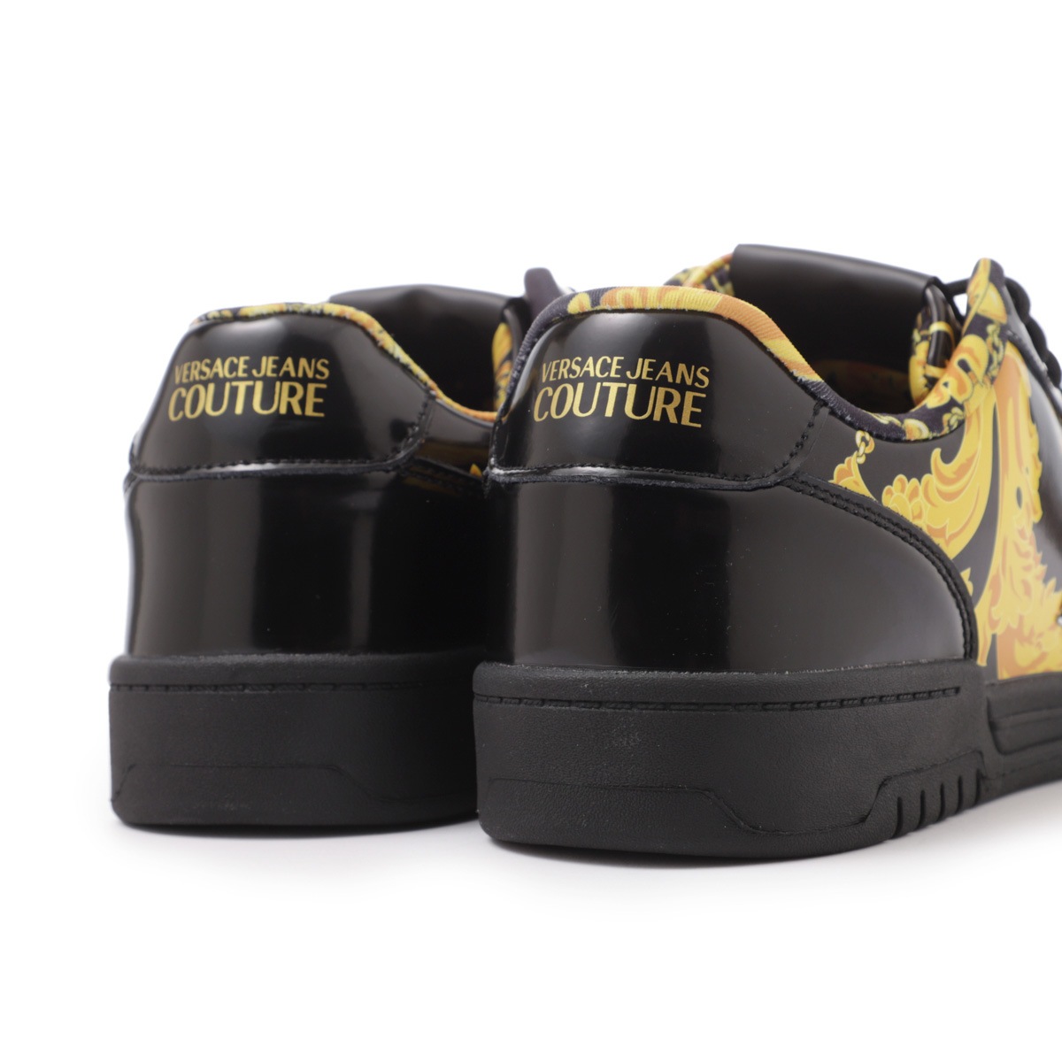 お決まり品　　　Y2K  美品‼︎  Versace  高級　ビジュー付　タンク shoes-6644-2.jpg