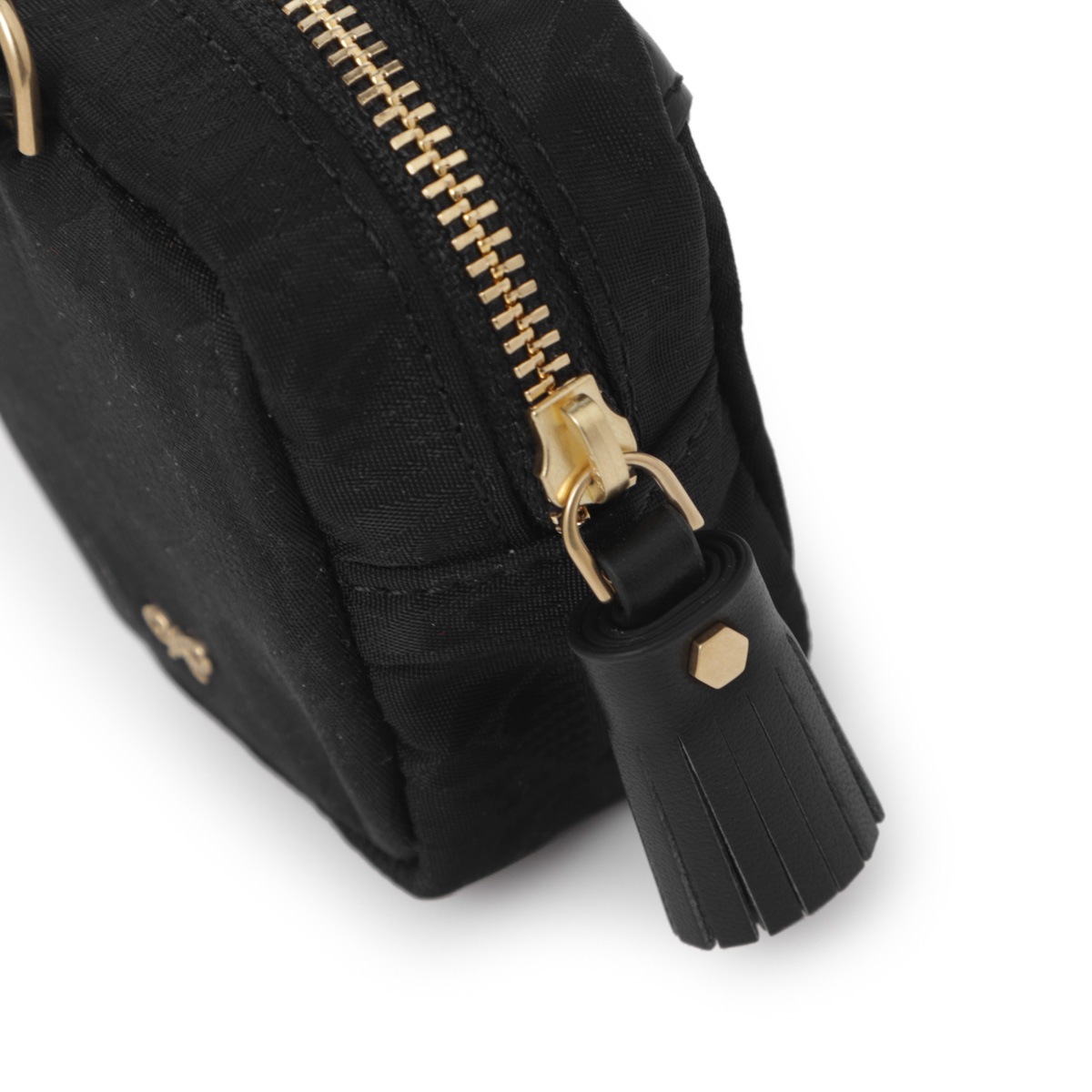 ANYA HINDMARCH アニヤ・ハインドマーチ ポーチ/イヤホンポーチ バッグ