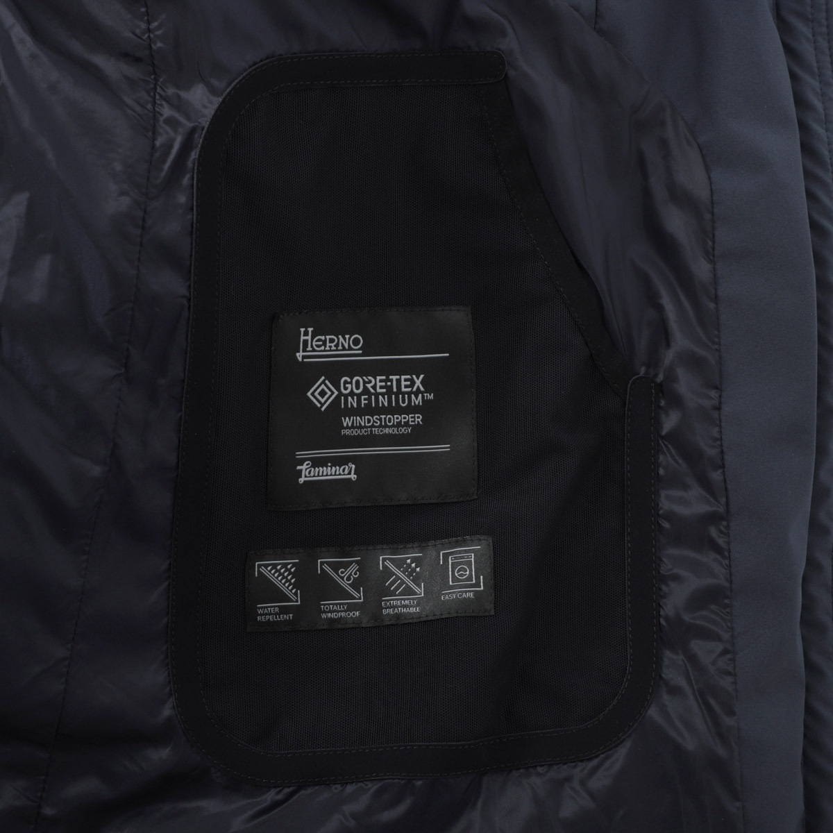 美品❗️HERNO Laminar GORE-TEX ショートコート　七部丈　黒 美品！HERNO Laminar GORE-TEX ショートコート 七部丈 黒 【公式通販】