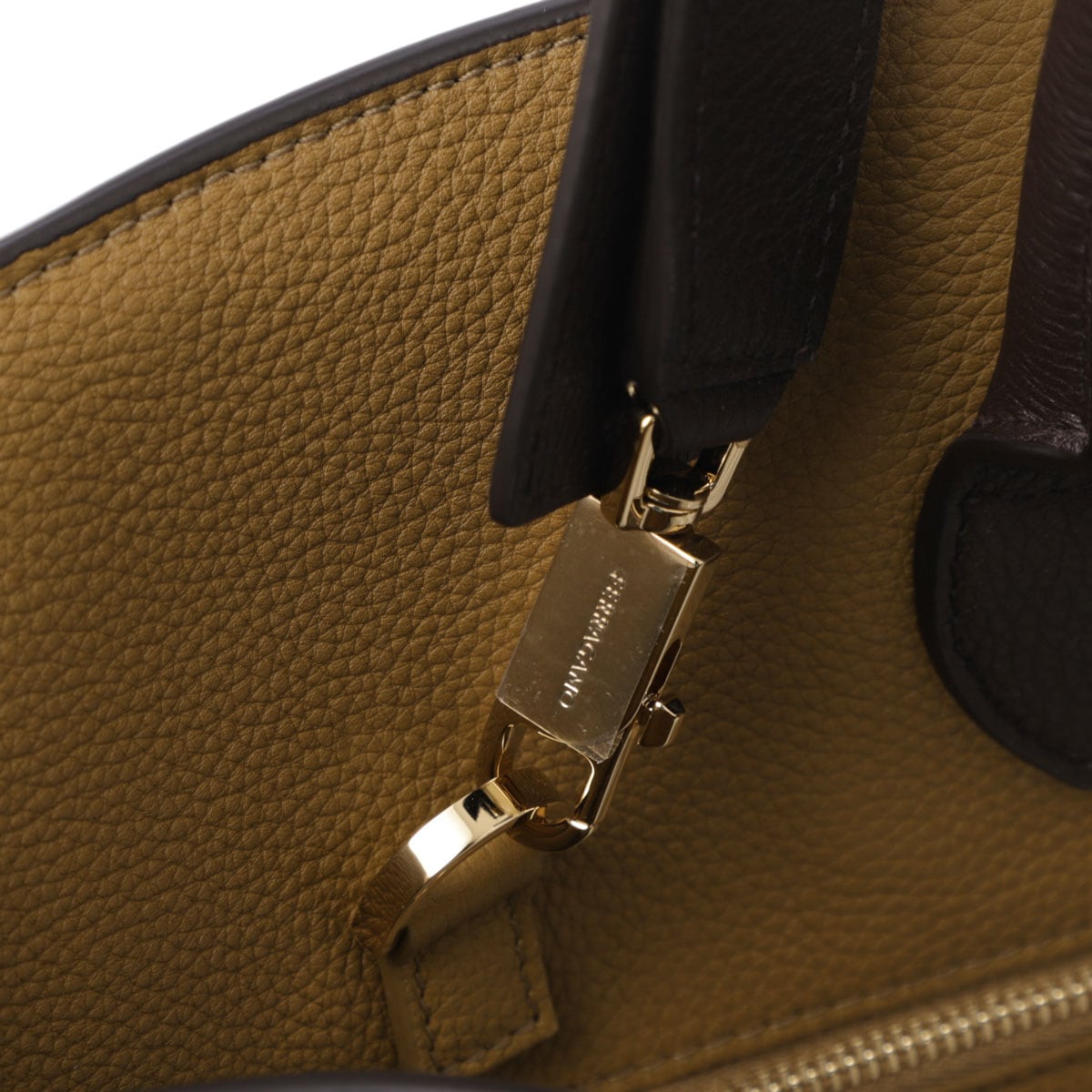 FERRAGAMO フェラガモ ハンドバッグ 2WAY/ショルダーバッグ/HUG LARGE レディース