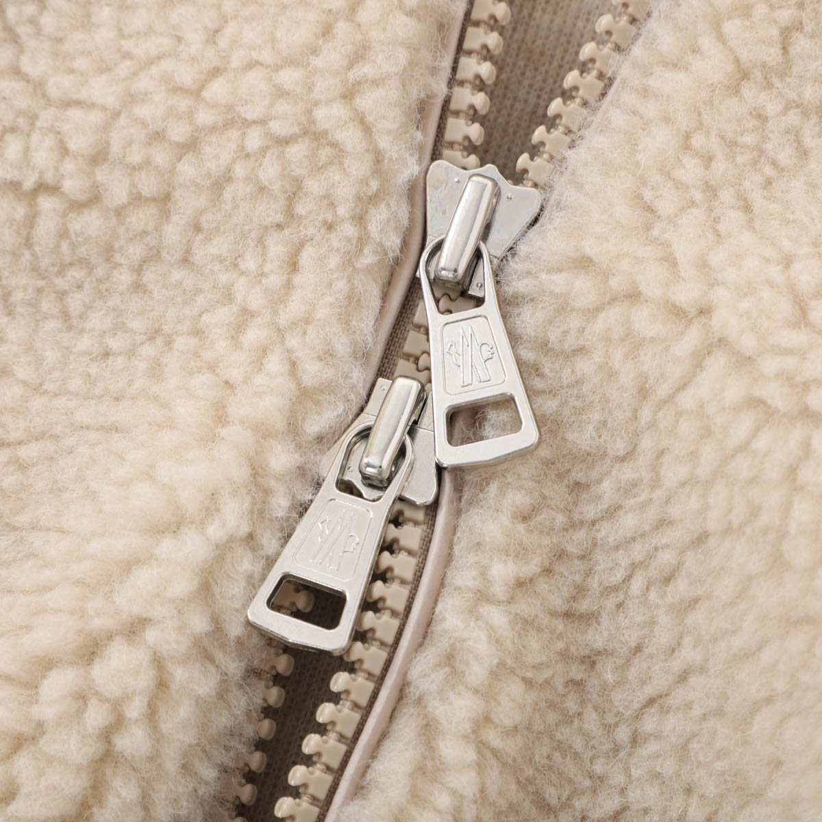 [あす着] モンクレール MONCLER フーデッドブルゾン ボアジャケット メンズ MONCLER モンクレール フーデッドブルゾン/ボアジャケット メンズ