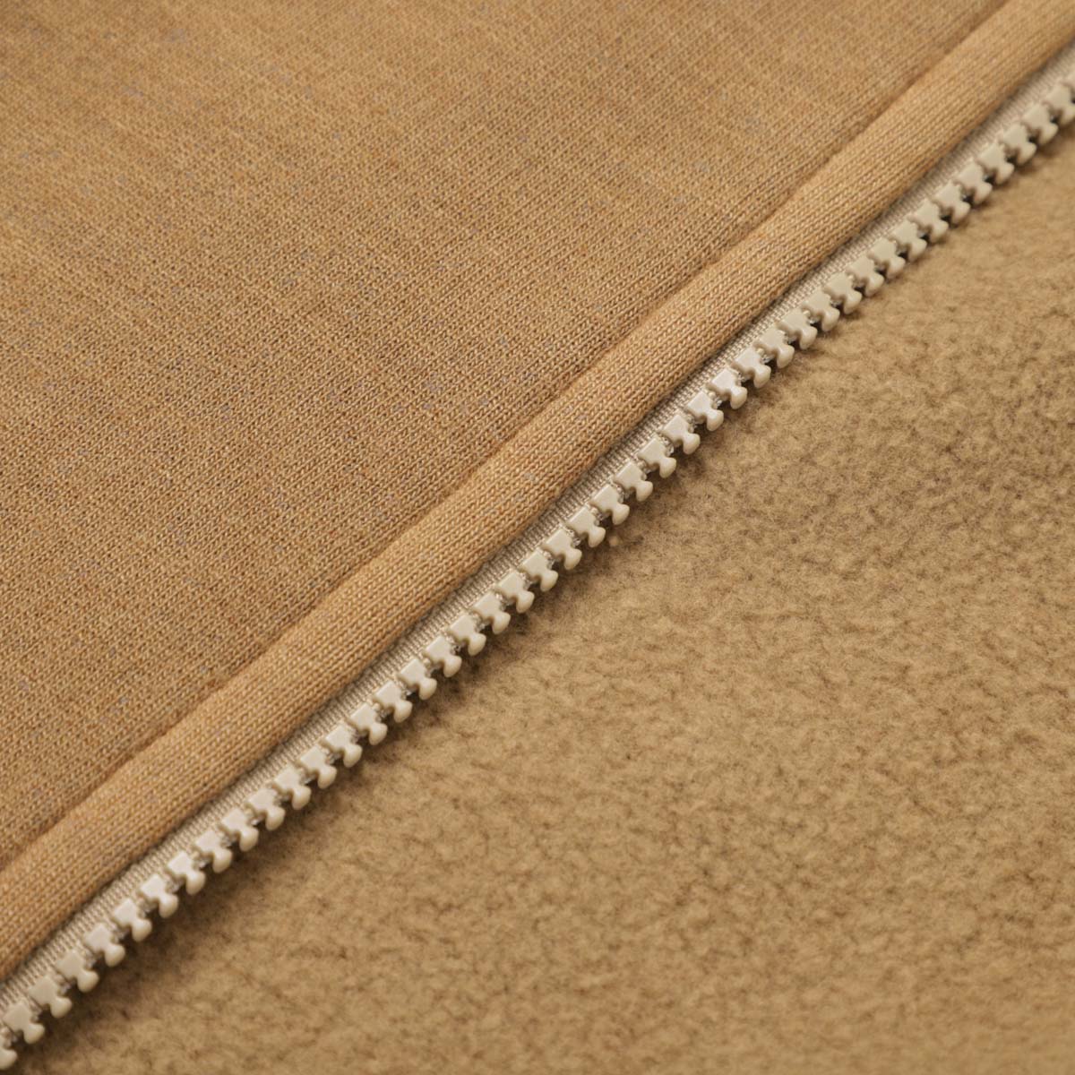 アウトレット】【ラスト1点】STONE ISLAND ストーンアイランド ジップ