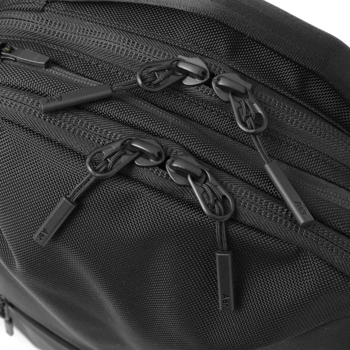 バッグ Aer City Pack Black AER21027_citypack_black_34hero
