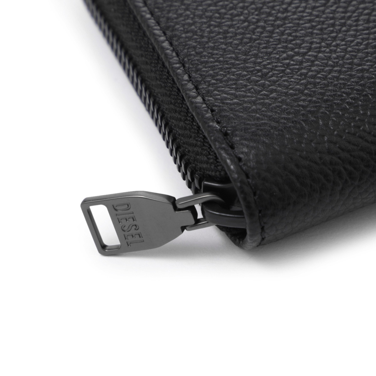 【アウトレット】DIESEL ディーゼル ラウンドファスナー長財布 小銭入れ付き/GARNET メンズ