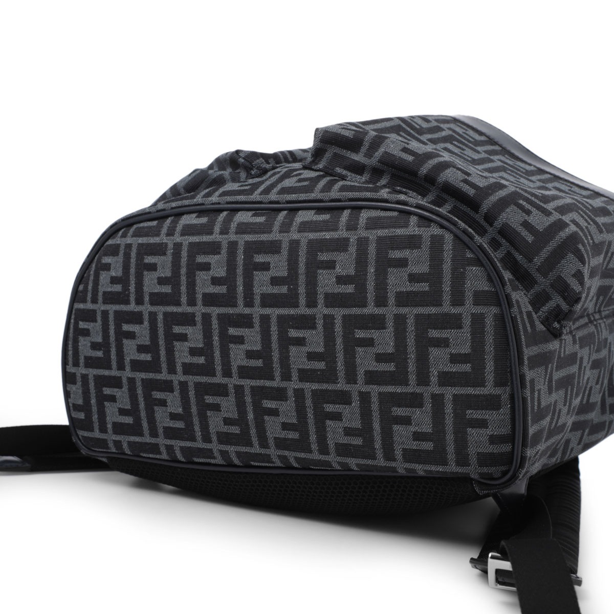 FENDI フェンディ バックパック 2WAY/リュック/STRIKE MEDIUM メンズ