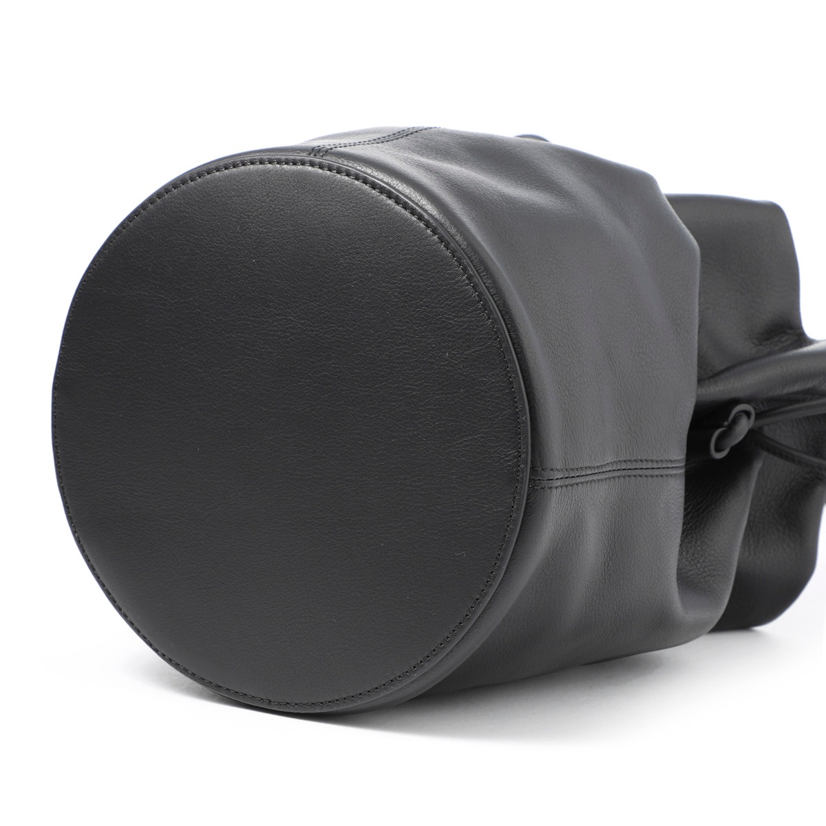 美品 J&M Davidson ヌーベバケット ブラック ショルダーバンドバック J&M Davidson DAVIDSON ヌーベ バケット NUBE BUCKET LNBK-0XX