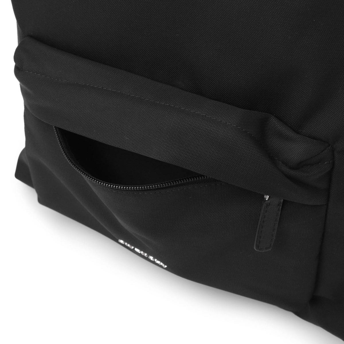 GIVENCHY ジバンシー リュック/バックパック/ESSENTIAL U メンズ