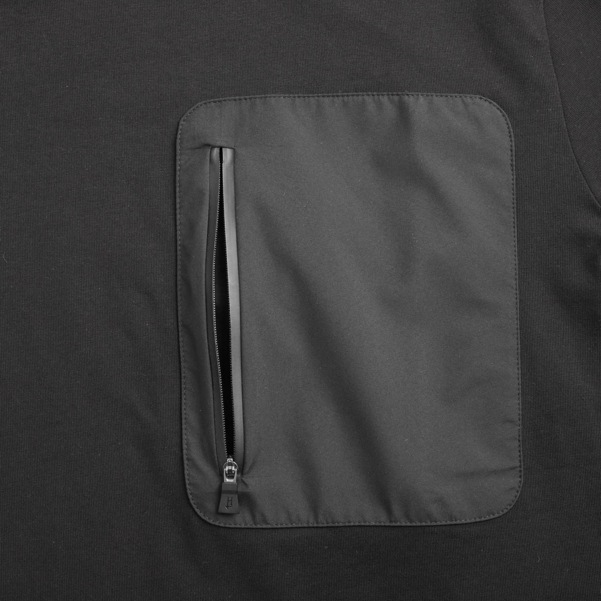 新品❣️【Herno】パネルクルーネックT-シャツ 42 HERNO ヘルノ クルーネックTシャツ/LAMINAR COMPACT JERSEY