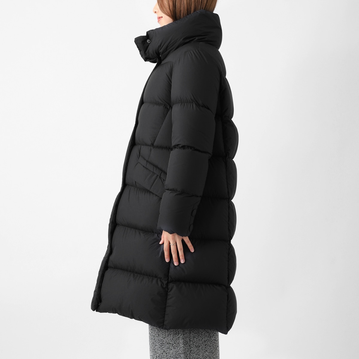 値下げ❣️２０２４年１２月購入❣️CAPE HORN ブラックダウンコートサイズ４２ CAPE HORN ケープホーン ダウンコート/UPSALA【大きいサイズあり