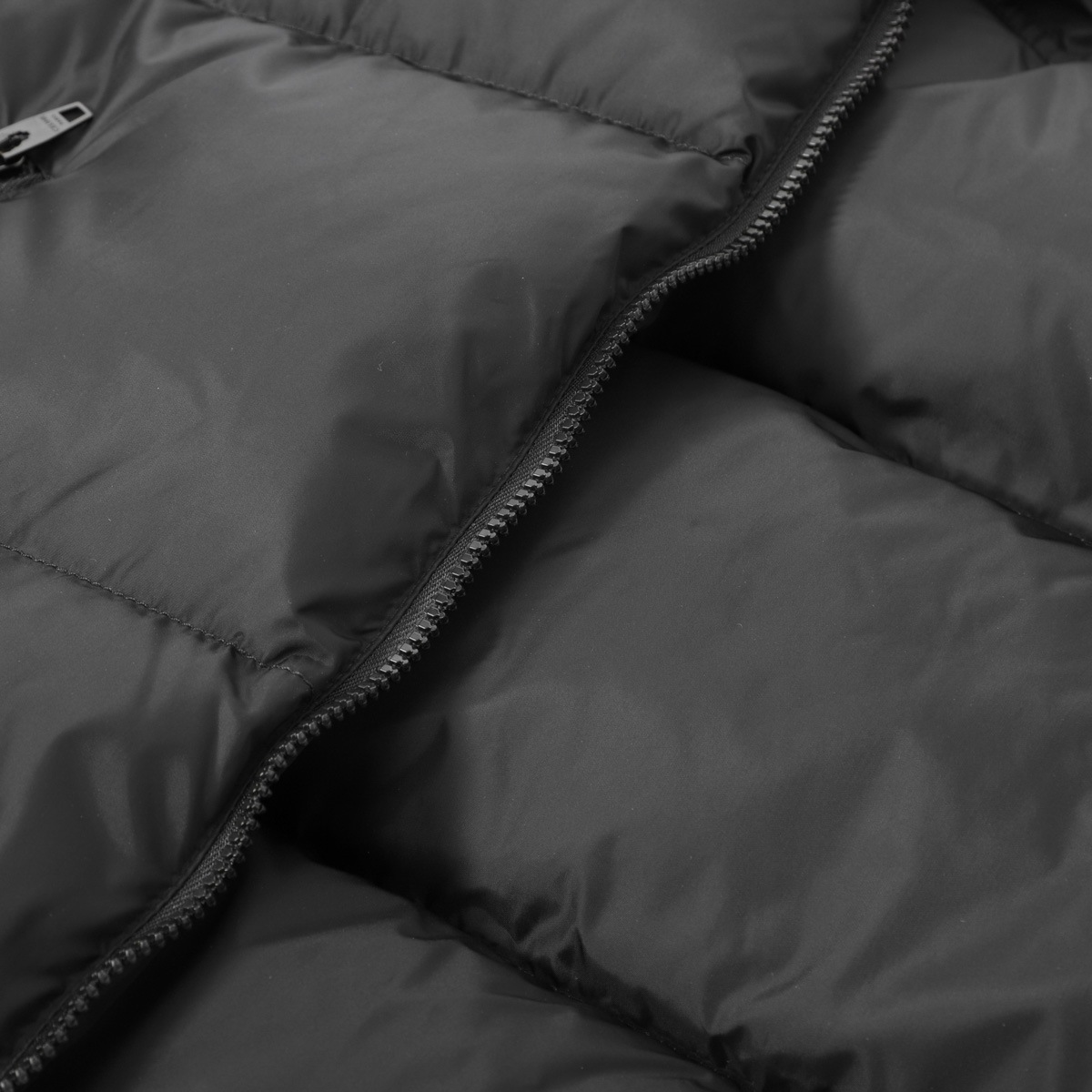 CELINE ダウンジャケット　2023年AW 2W996092 48サイズ CELINE ダウンジャケット 2023年AW 2W996092 48サイズ 【2025年最新