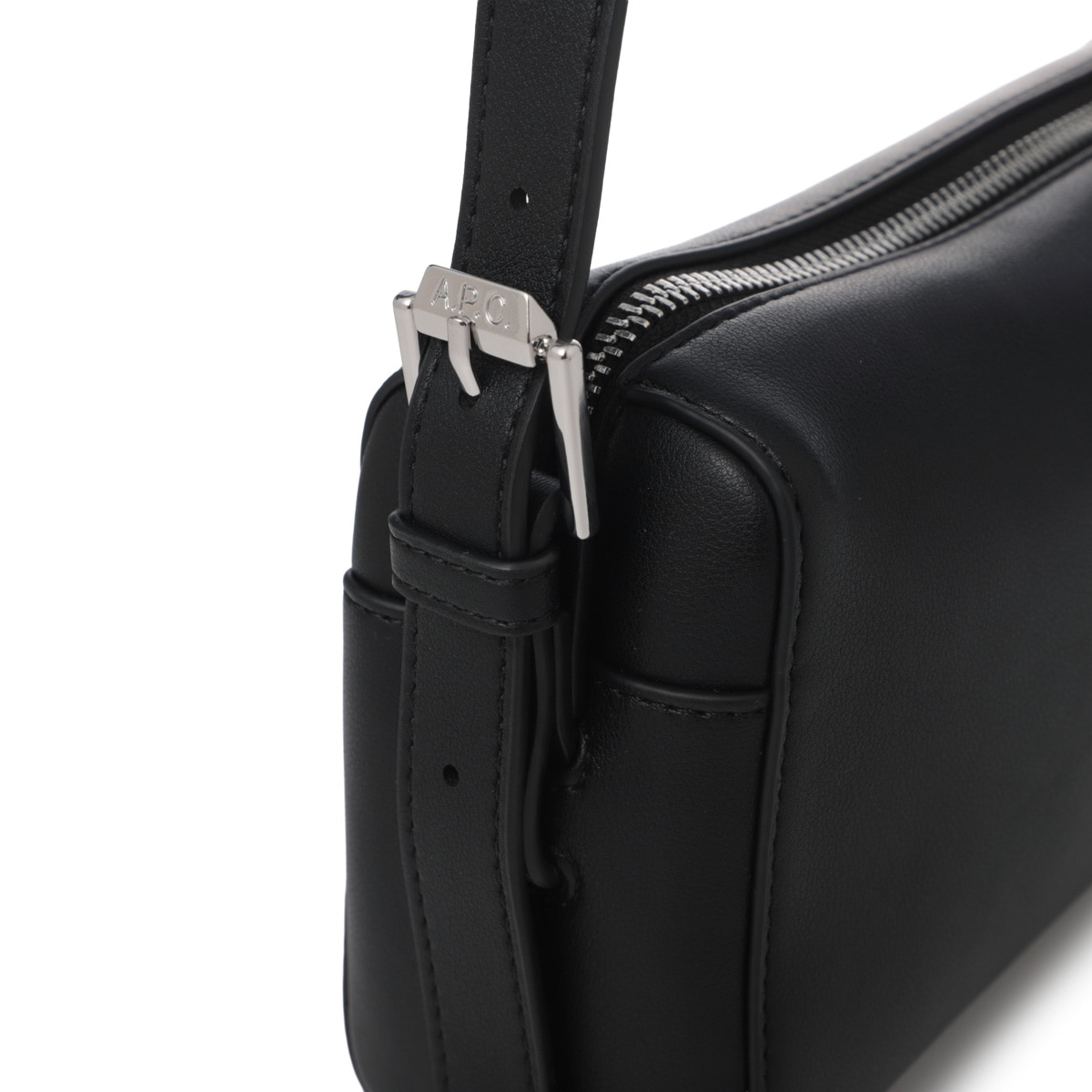 A.P.C. アーペーセー ショルダーバッグ/クロスボディバッグ/CAMERA BAG 