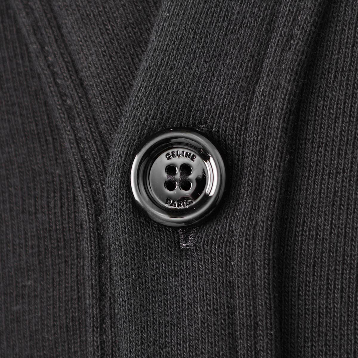 未使用CELINEセリーヌ ロゴVネック オーバーサイズ カーディガン (M) 中古・古着通販】CELINE (セリーヌ) ロゴワッペンVネックカーディガン