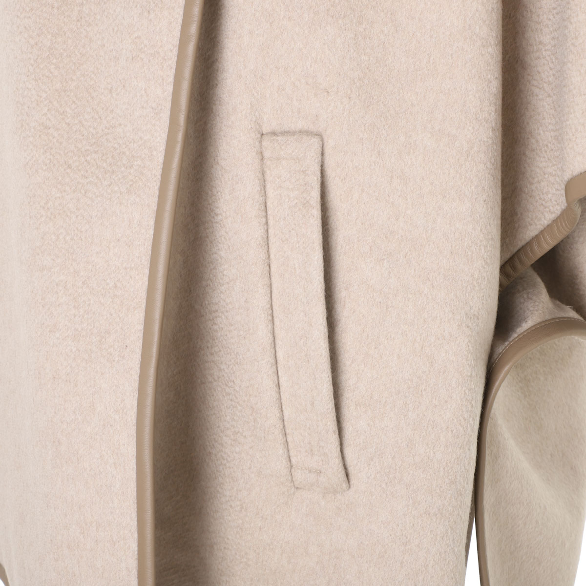 Max Mara マックスマーラ ケープ/ポンチョ/CORSARO ピュア カシミヤ ケープ レディース