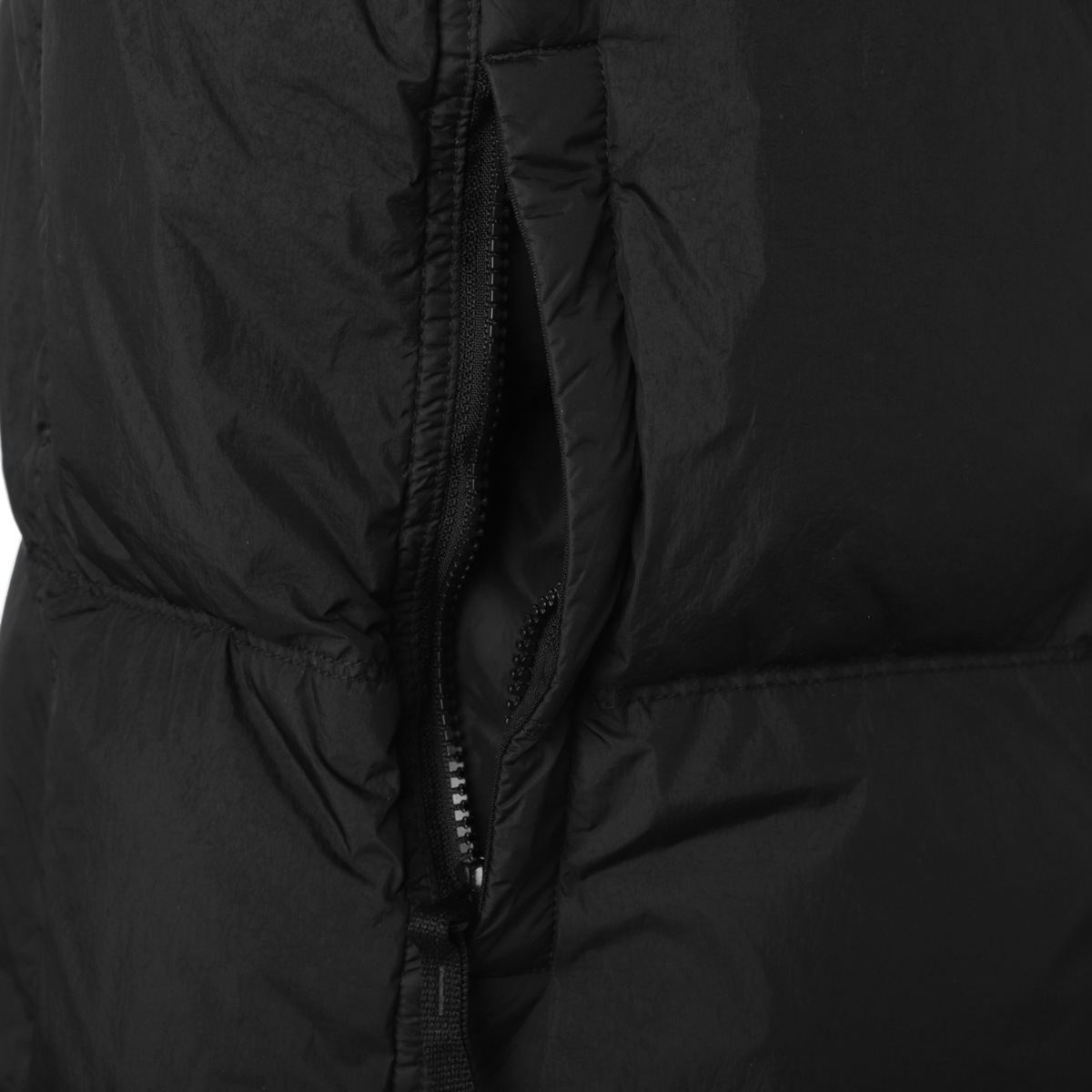 アウトレット】【ラスト1点】STONE ISLAND ストーンアイランド ダウン