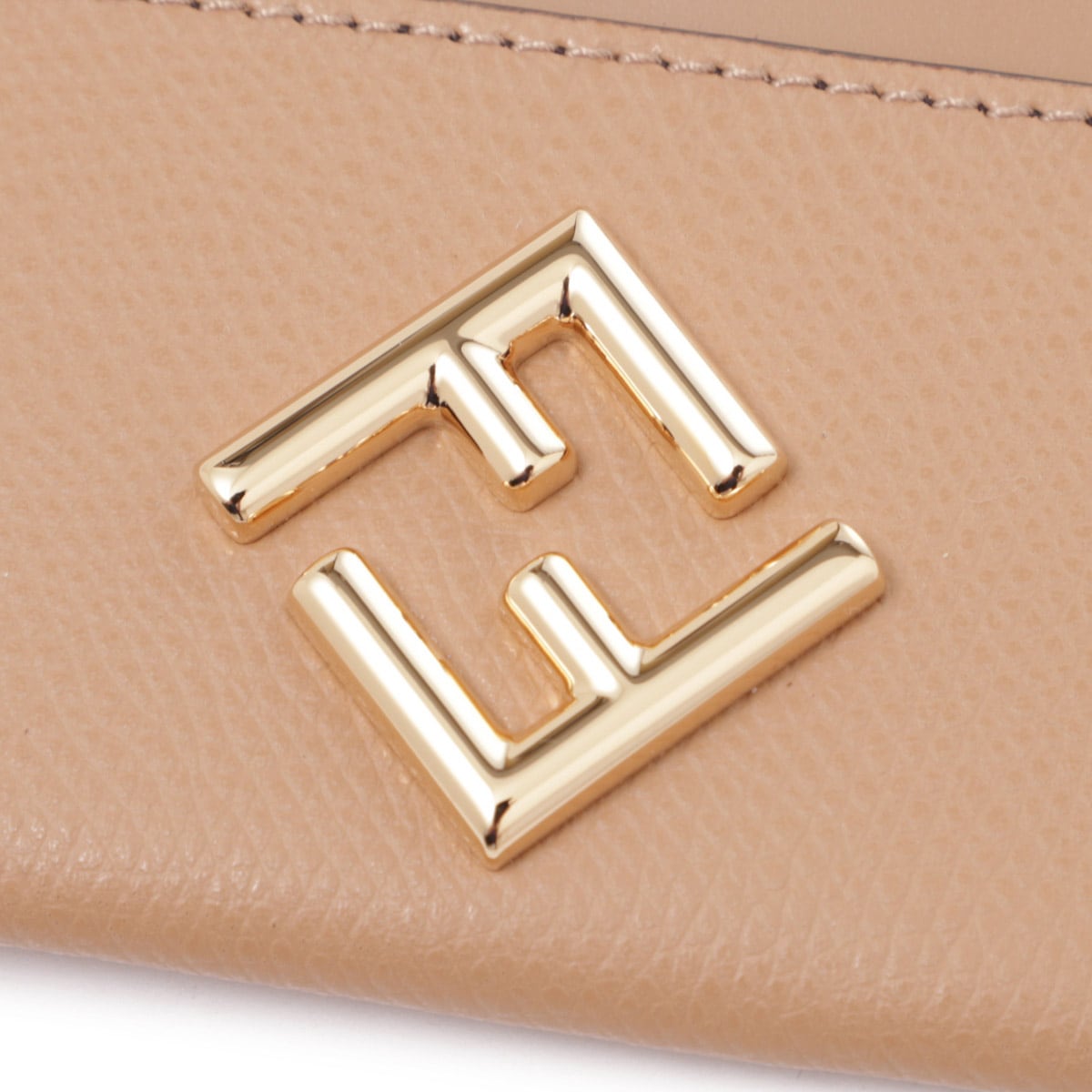 新品 FENDI 8M0445 ALV4 F1N1F カードケースFENDI フェンディ 新品 FENDI 8M0445 ALV4 F1N1F カードケースFENDI フェンディ