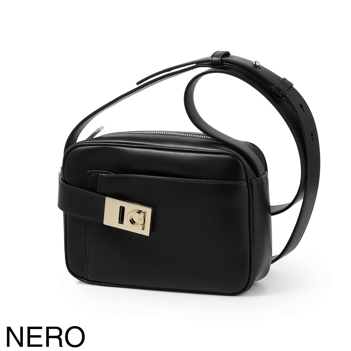 Ferragamoフェラガモ チェーン ショルダーバッグ カメラバッグ ヴァラ FERRAGAMO 新品同様 フェラガモ Salvatore Ferragamo ヴァラ