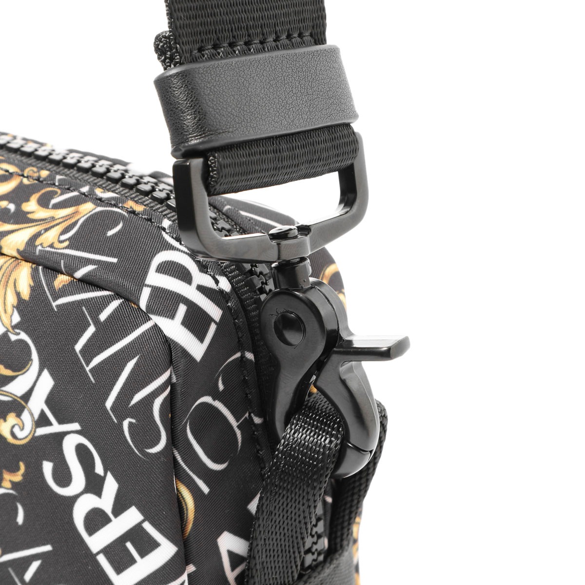 ヴェルサーチ　オートマチック 世界限定500本。『VERSACE』の腕時計からアイコニックなトノー型