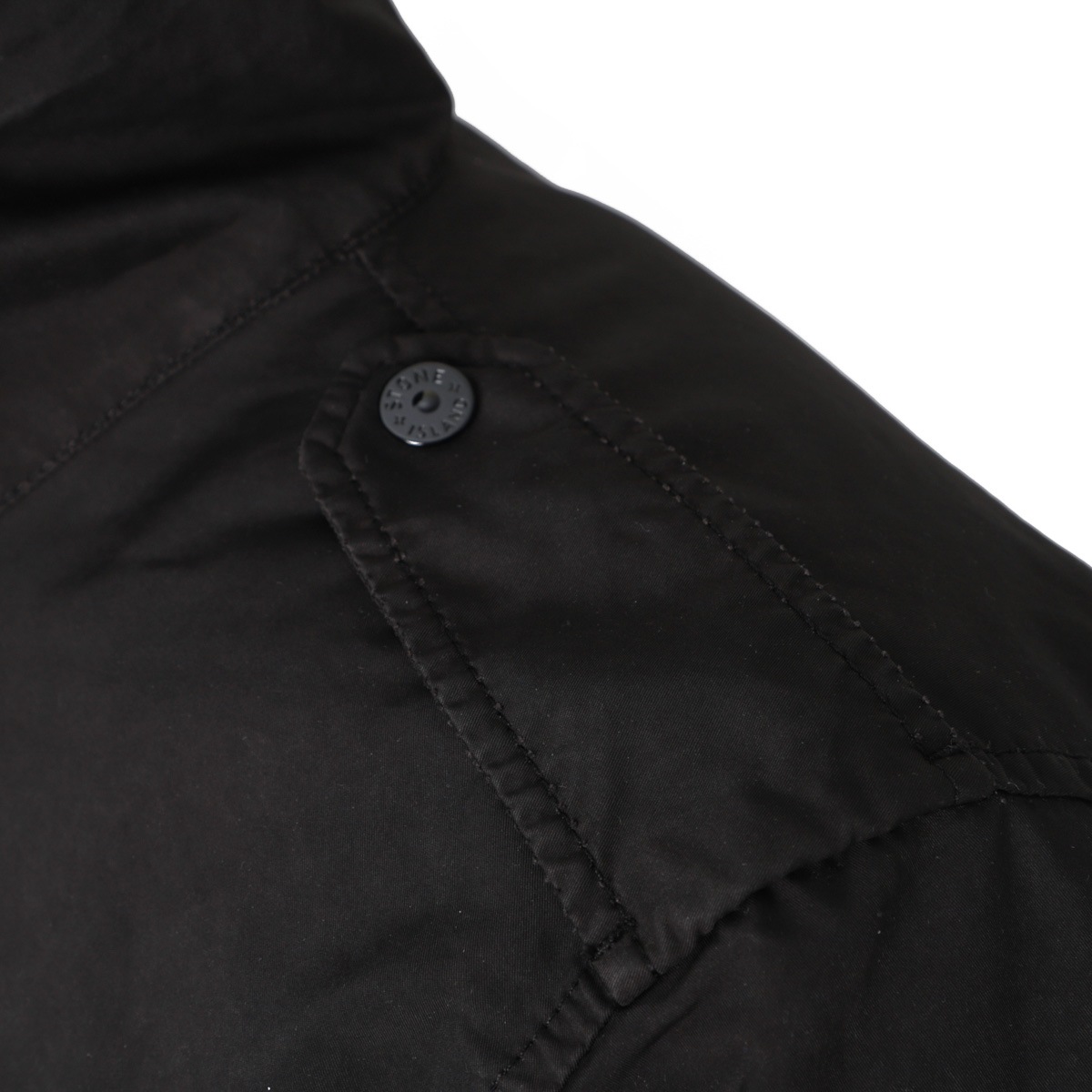 アウトレット】【ラスト1点】STONE ISLAND ストーンアイランド ダウン