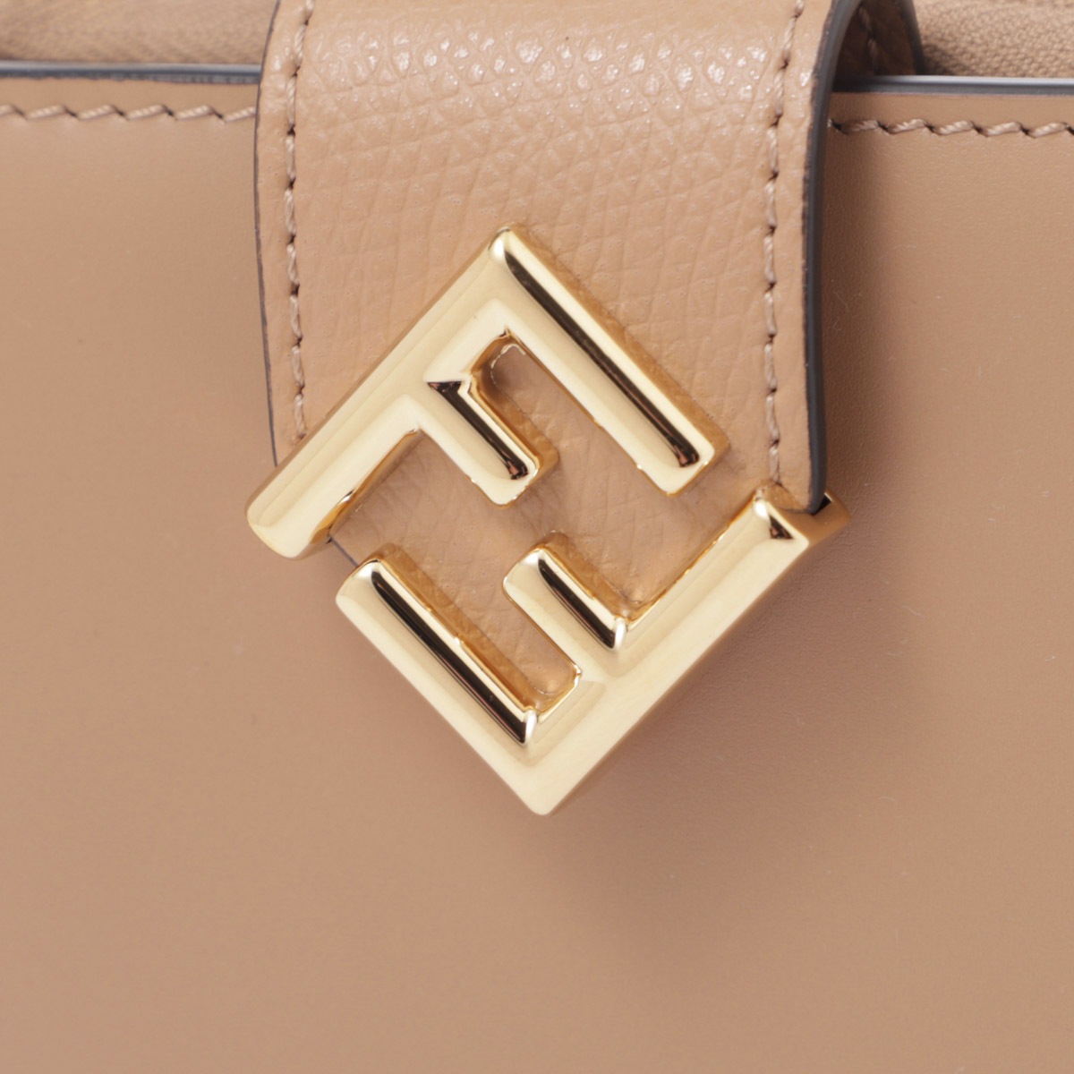 FENDI フェンディ 2つ折り財布 小銭入れ付き/FF DIAMOND レディース