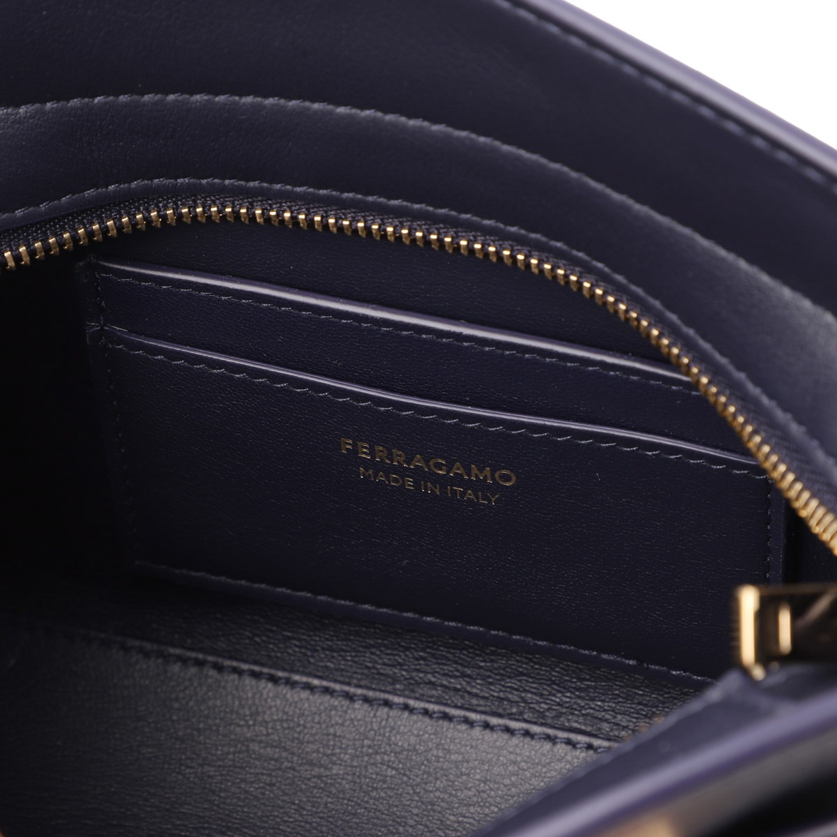 FERRAGAMO フェラガモ ショルダーバッグ/クロスボディバッグ/HUG MINI CROSSBODY BAG ハグ レディース