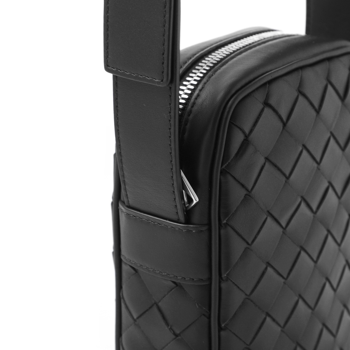 BOTTEGA VENETA ボッテガヴェネタ クロスボディバッグ/フォンポーチ