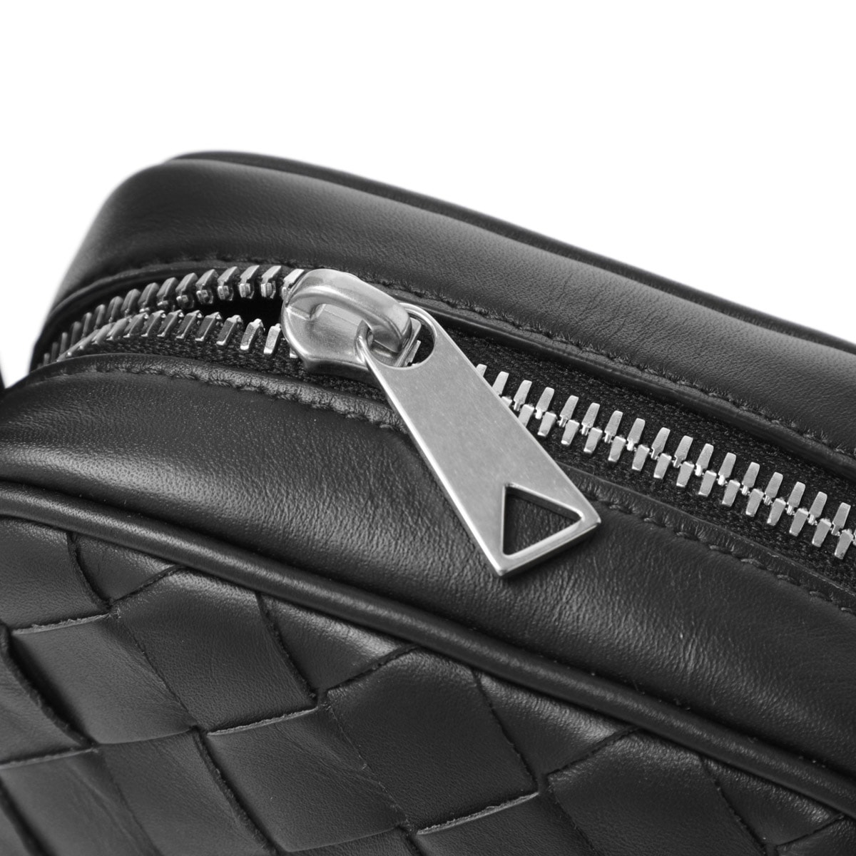 BOTTEGA VENETA ボッテガヴェネタ クロスボディバッグ/フォンポーチ