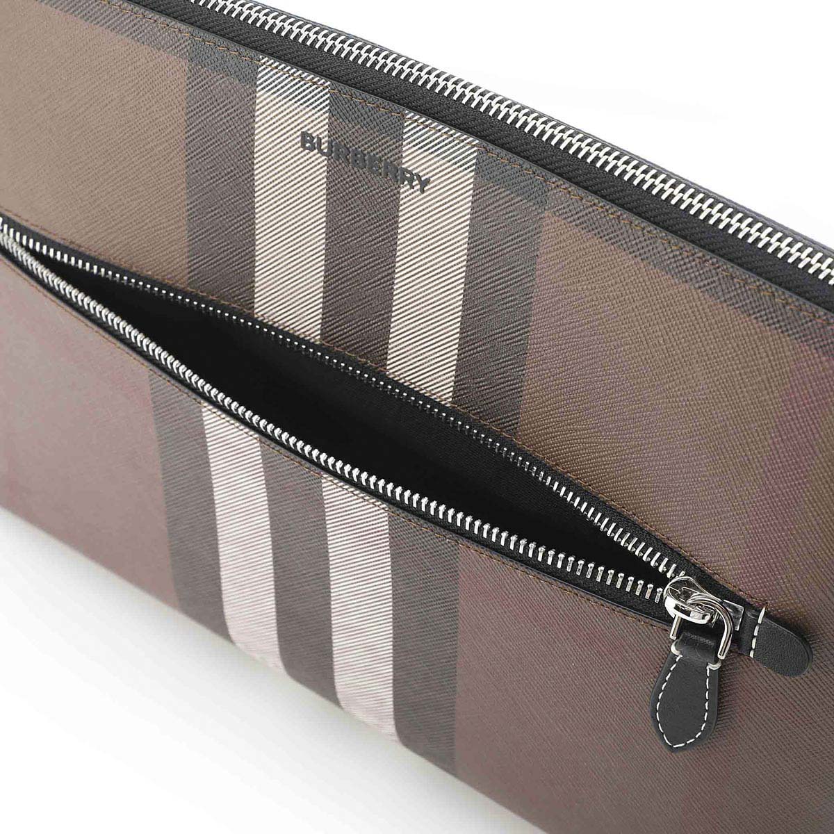 BURBERRY　バーバリー　クラッチバック　ポーチ 関税込み】Burberry レザー TBジップ ポーチ クラッチバッグ