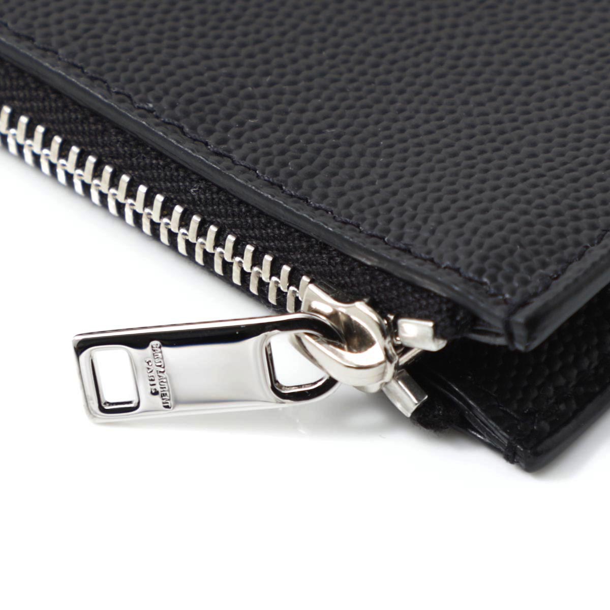 SAINT LAURENT サンローラン カードケース/FRAGMENTS ZIPPED CARD CASE IN GRAIN DE POUDRE EMBOSSED LEATHER メンズ