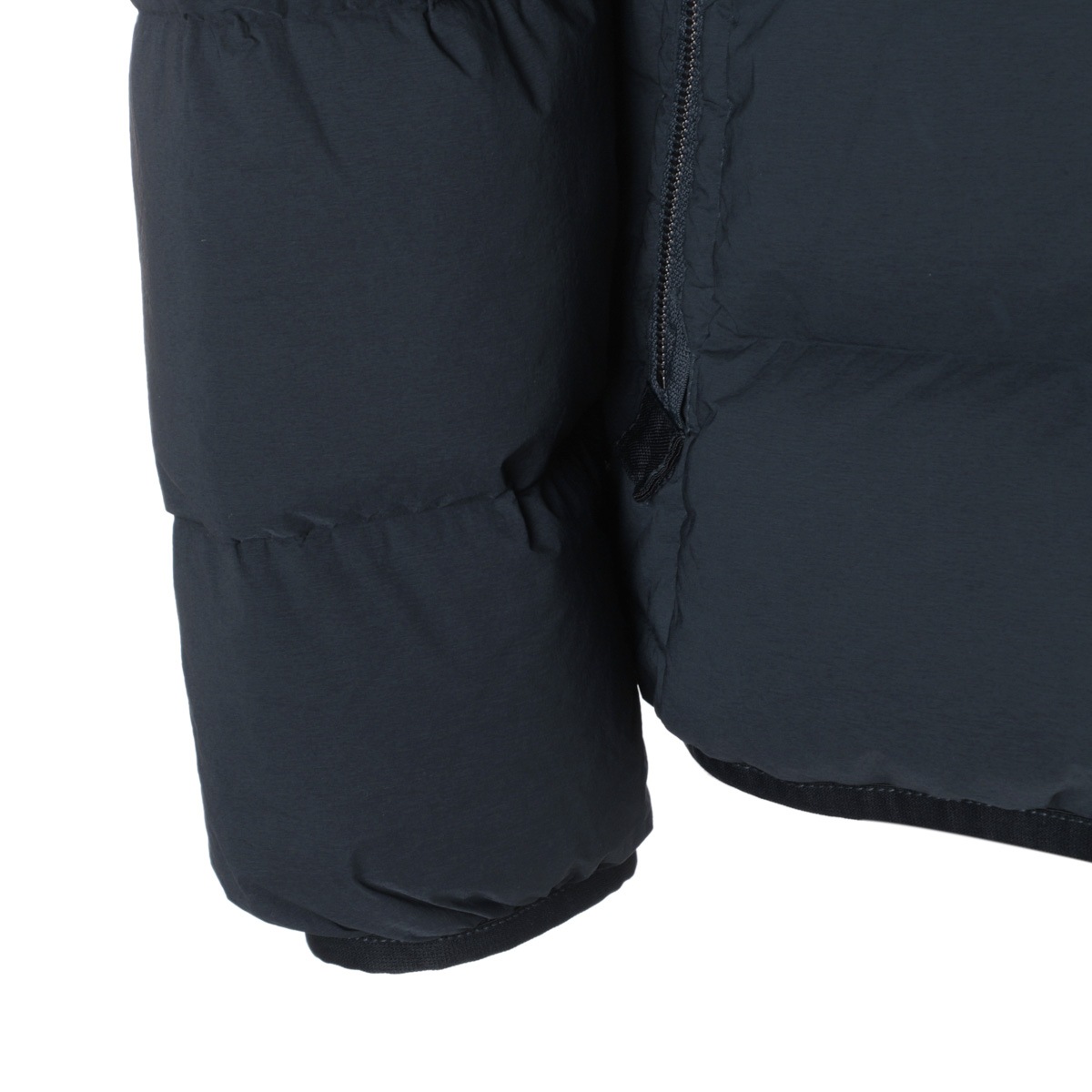 アウトレット】【ラスト1点】STONE ISLAND ストーンアイランド ダウン