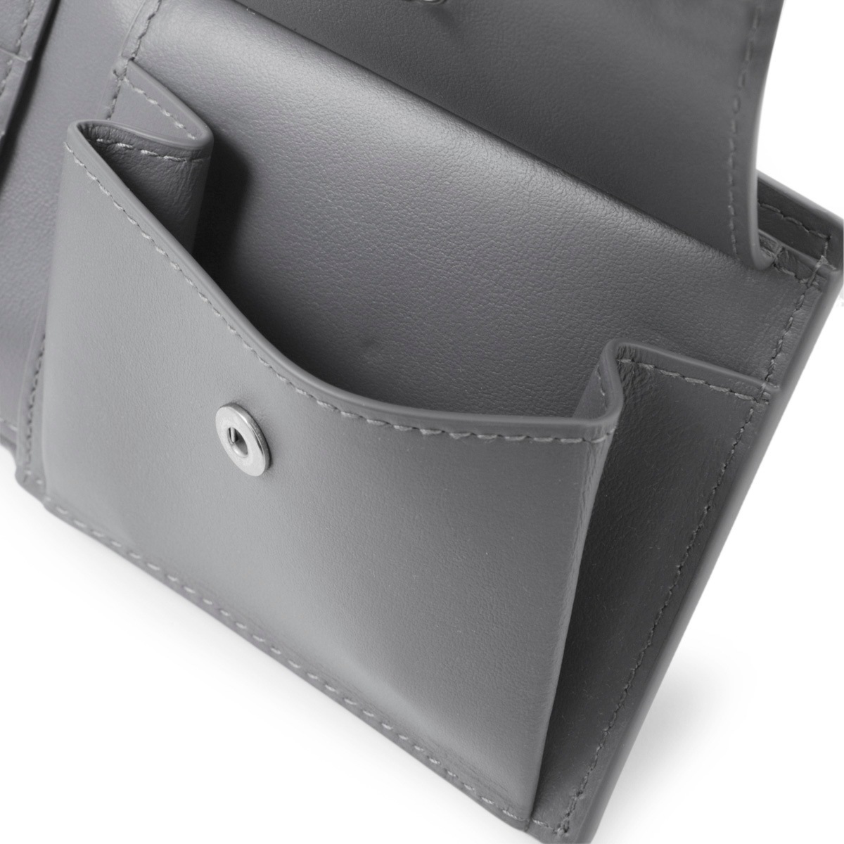 BOTTEGA VENETA ボッテガヴェネタ 2つ折り財布 小銭入れ付き/CASSETTE