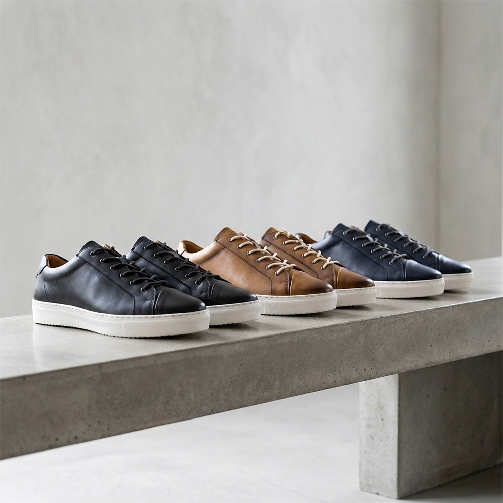 OZZY BLACK レースアップスニーカー