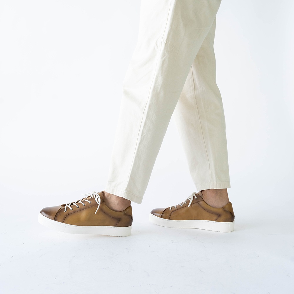 OZZY CAMEL レースアップスニーカー