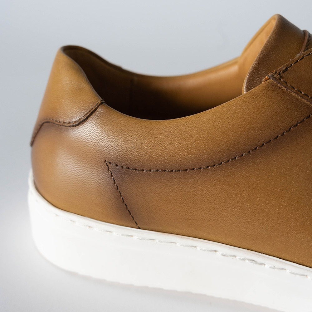 OZZY CAMEL レースアップスニーカー