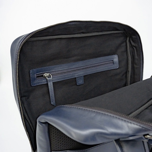 NASH NAVY 大容量バックパック