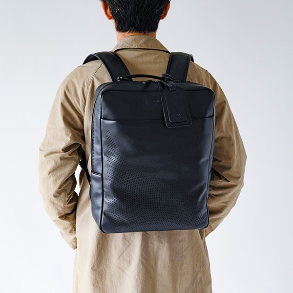 ネイビー レザー リュック レザーリュックネイビー