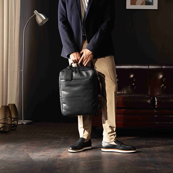 NASH NAVY 大容量バックパック