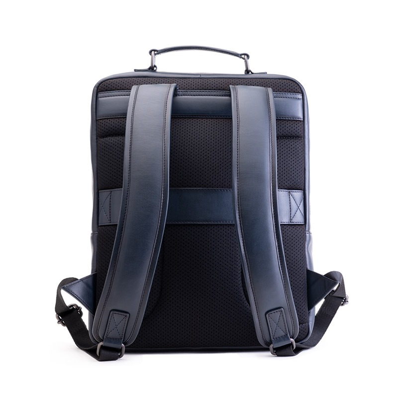 NASH NAVY 大容量バックパック