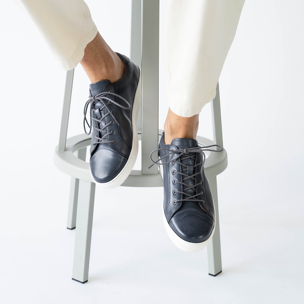 OZZY GRAY レースアップスニーカー