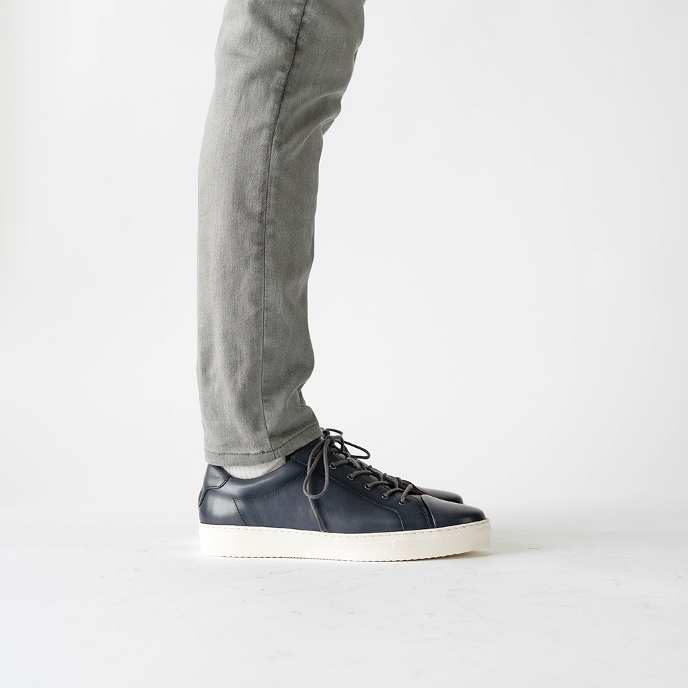 OZZY GRAY レースアップスニーカー