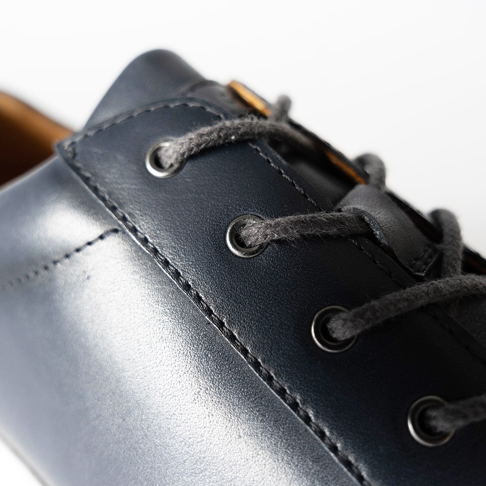 OZZY GRAY レースアップスニーカー