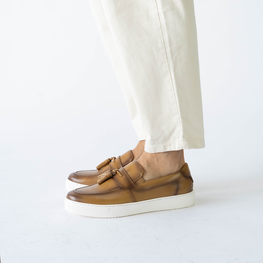 NOAH CAMEL スリップオン タッセルローファー