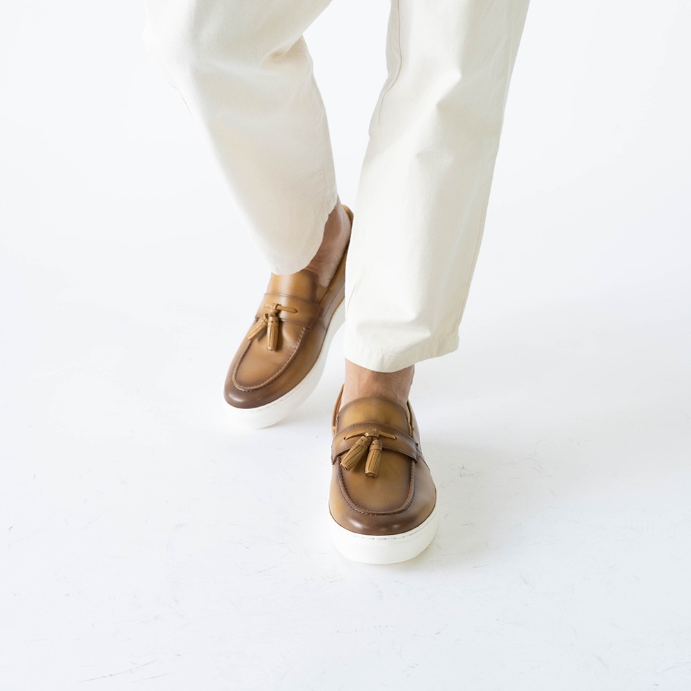 NOAH CAMEL スリップオン タッセルローファー