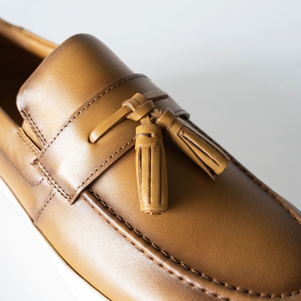 NOAH CAMEL スリップオン タッセルローファー