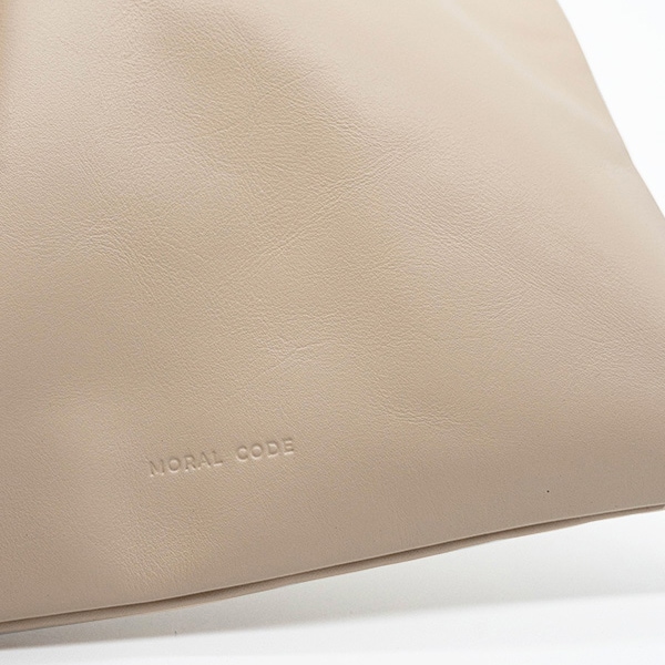 サコッシュ(ベージュ) ショルダーバック HADLEY BEIGE サコッシュ ベージュ｜【公式