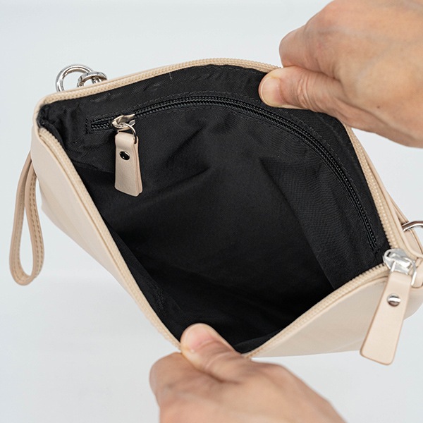 MILAN BEIGE 軽量レザーサコッシュ